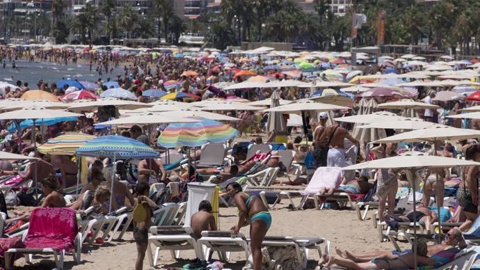 Playa masificada.