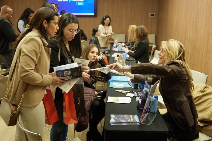 La gira CEAV Protour 2025 reúne en Valencia a más de 100 profesionales