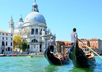 Los españoles optan cada vez más por los viajes cortos en septiembre