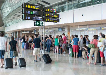 Uno de cada cinco españoles financiará sus vacaciones este verano