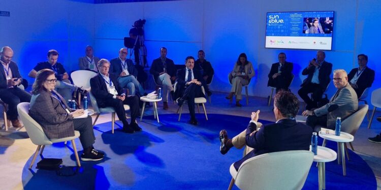 Una de las mesas redondas del evento.