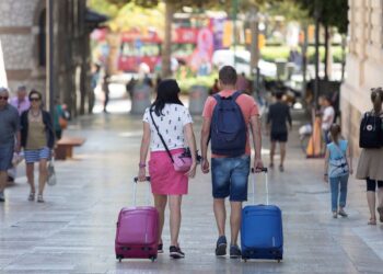 El 84% de los españoles prevé viajar en el próximo 2026 igual o más que este año