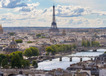 Las escapadas cortas con poca antelación dominan entre los españoles en 2025