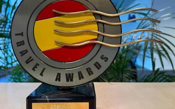 Premio a  Mejor Agencia Global Corporativa.