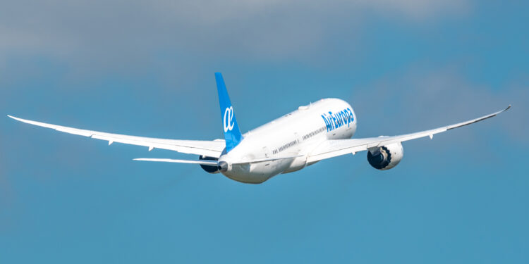 Dreamliner Take Off.