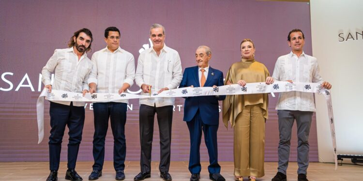 Inauguración del resort.