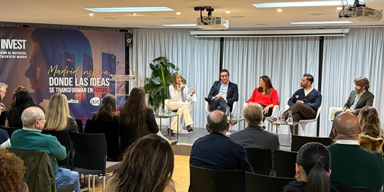 Uno de los debates durante el encuentro.