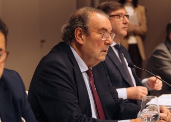 La Mesa del Turismo prevé un crecimiento “moderado, pero sostenido” para 2026