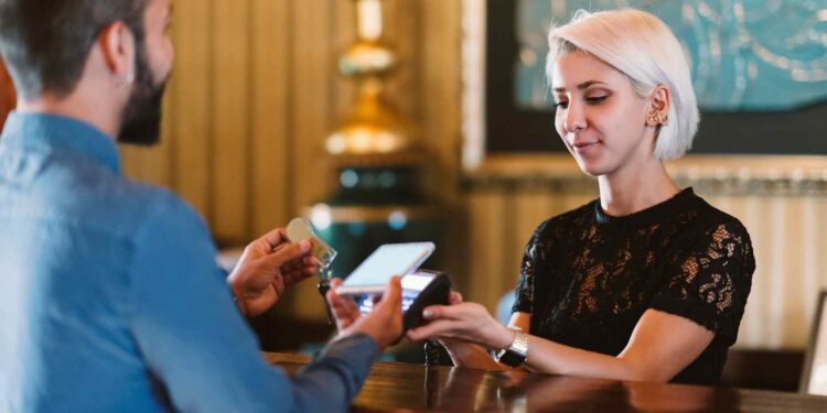 Recepción hotelera.