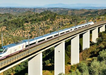 Los precios turísticos continúan su escalada: en noviembre, subieron casi un 6%