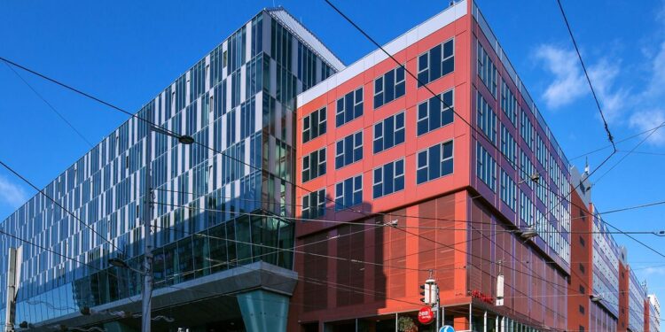 Palacio de congresos de la ciudad.