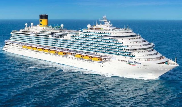 Crucero en plena navegación.