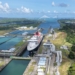 El Queen Mary 2 realiza su primer tránsito por el Canal de Panamá