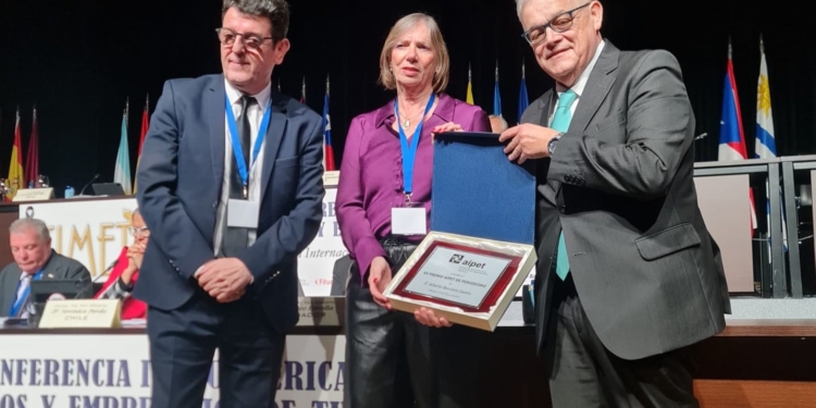 Entrega del Premio AIPET.