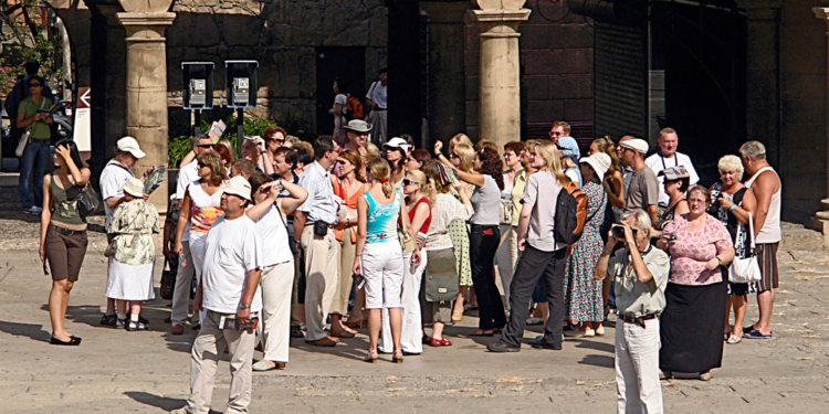 Turistas en España.