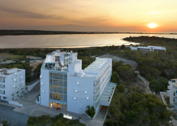 Paya Hotels lidera el arranque de la temporada en Formentera con su apertura en abril