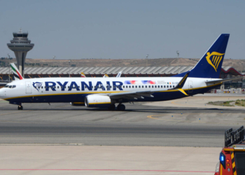 Ryanair es apercibida de responsabilidades penales por su desobediencia a las órdenes judiciales contra eDreams