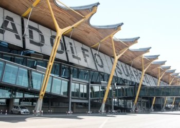 AENA propone invertir 13.000 millones y una subida media anual de las tarifas de 43 céntimos