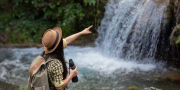 Turismo de naturaleza y áreas protegidas: conservación frente a presión turística