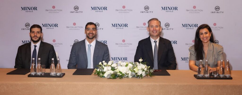 Representantes de Minor Hotels e Infinity Developments en la firma del proyecto en Tanzania