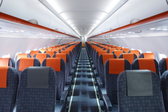 Las aerolíneas programan más de 215 millones de asientos para verano