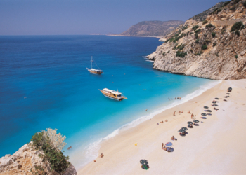 Turquía recibió casi un 23% más de españoles en el primer semestre