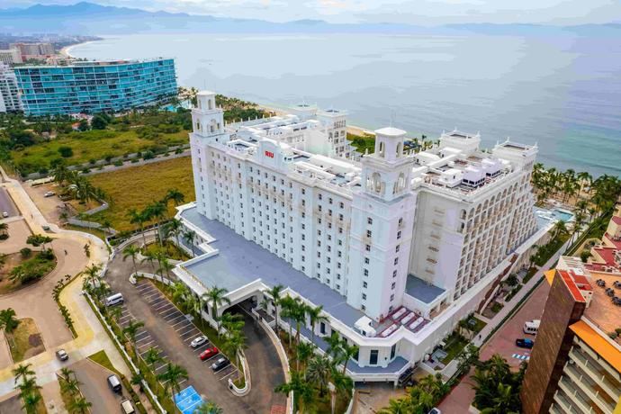 La cadena RIU Hotels & Resorts recibe el galardón #SomosÁvoris