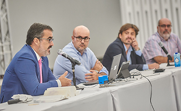 Ashotel promueve la creación de una aerolínea para impulsar la conectividad