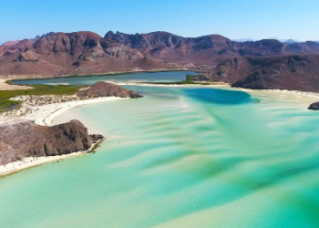 Baja California Sur lanza una nueva tasa para los turistas extranjeros