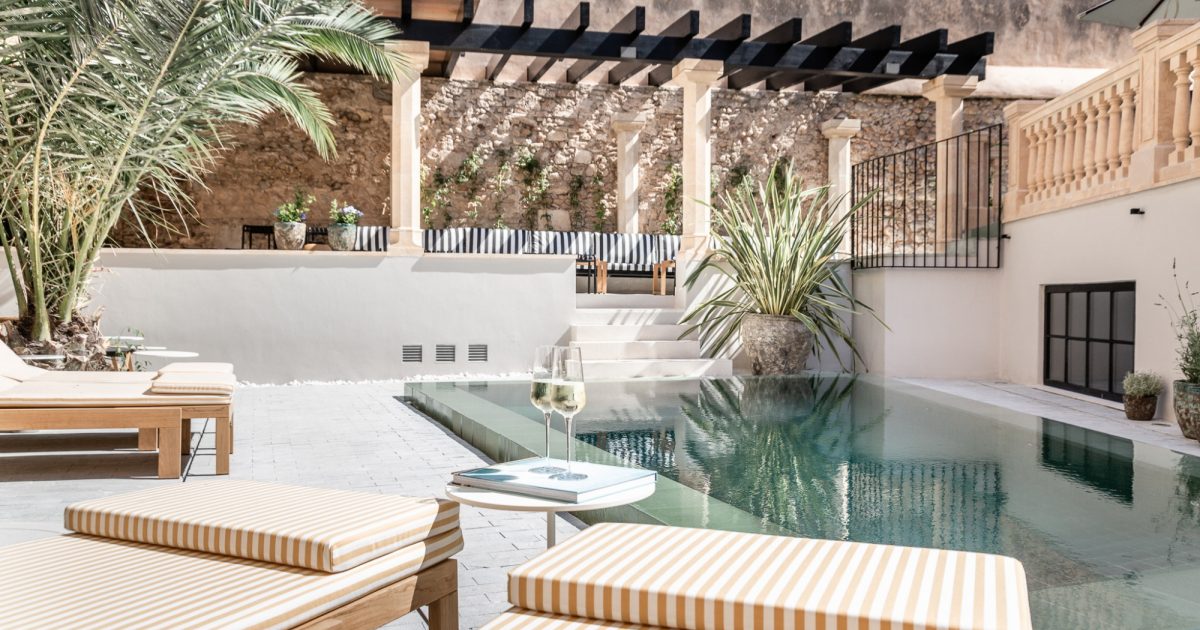 Amancio Ortega compra dos hoteles boutique en Palma de Mallorca