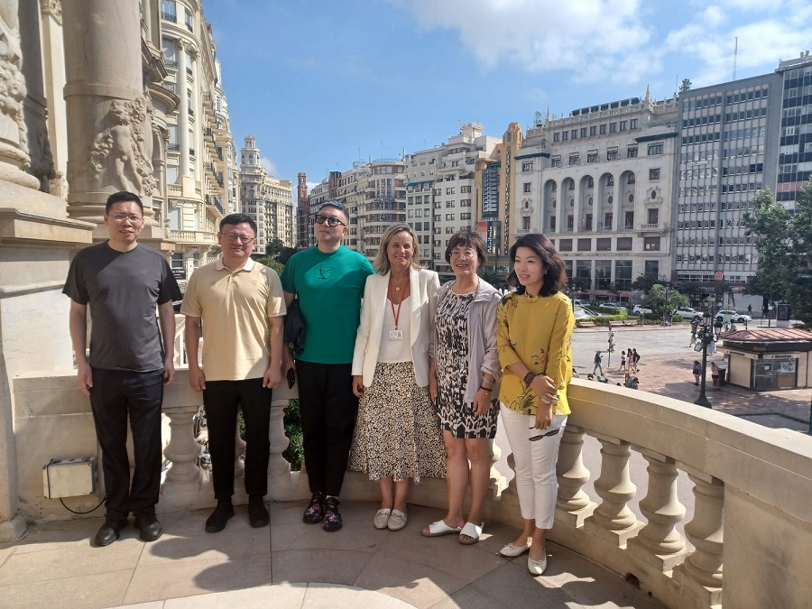 Empresarios turísticos procedentes de China visitan Valencia