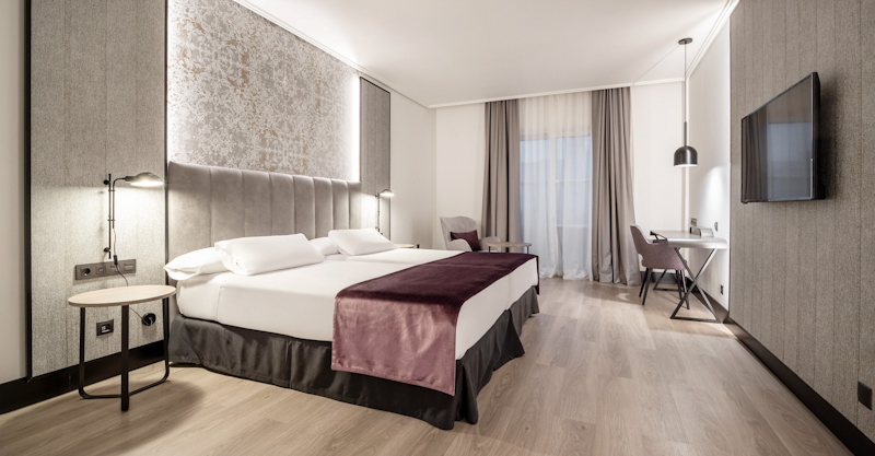 Los españoles han gastado una media en alojamiento este verano de 315 euros