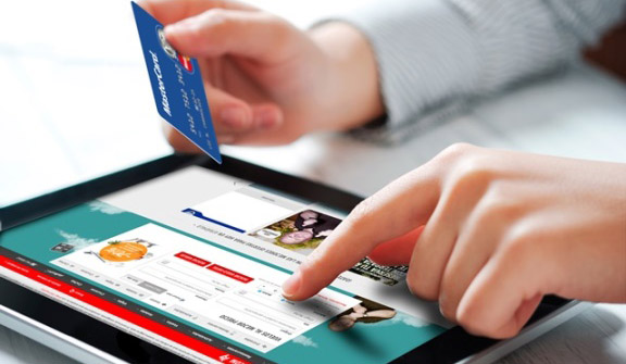 España deberá prohibir los recargos por pagos con tarjeta de crédito o débito