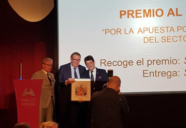 Cataluña reconoce al Grupo NEXO en la Noche del Turismo