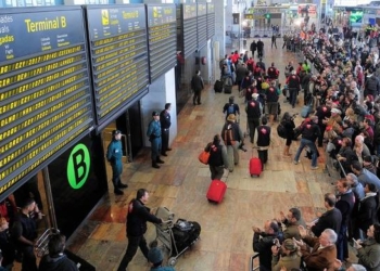 AENA gana un 10% más en el primer semestre y aprueba subir sus tasas un 6,5%