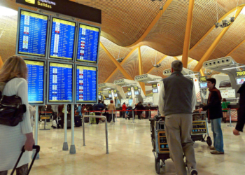 Tres aeropuertos acaparan el 53% de los pasajeros en España