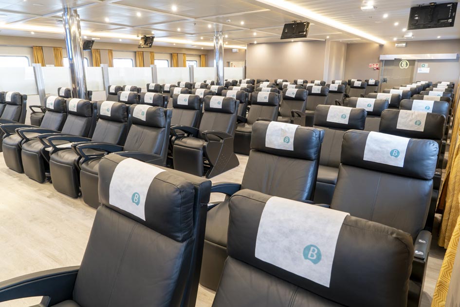 Baleària refuerza la conectividad con Melilla