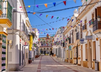 Por cada euro generado por el Turismo, la economía española creó otro más en 2023