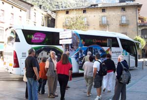 CEOE: El transporte por carretera es parte fundamental del Turismo