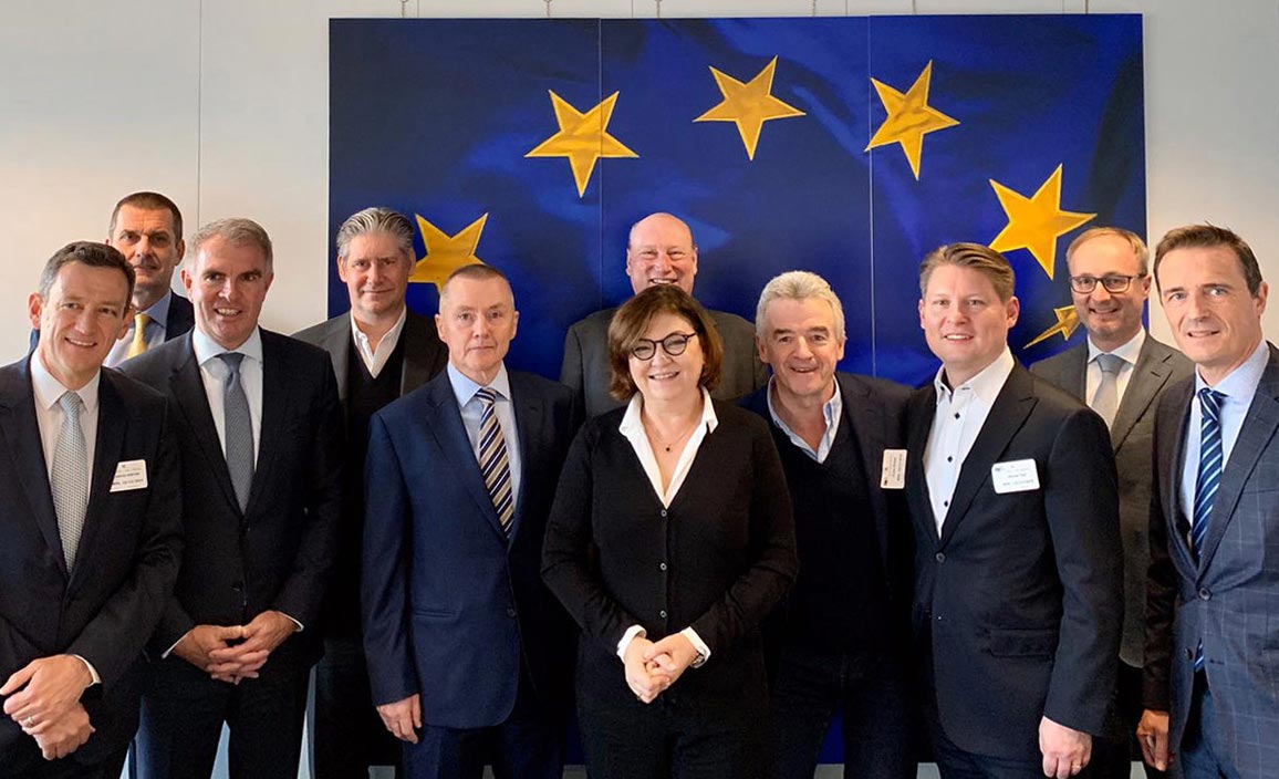 Bruselas mediará en la problemática de los reembolsos de las aerolíneas