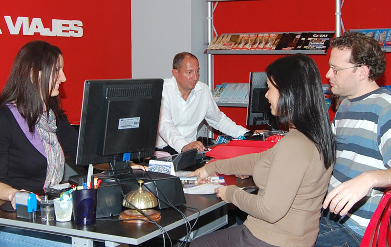 El número de ocupados en agencias cae un 17%