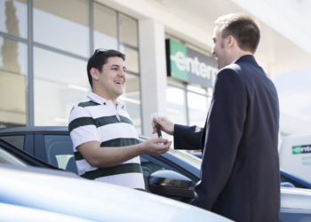 Las grandes ‘rent-a-car’ dominan a pesar de la proliferación de competidores