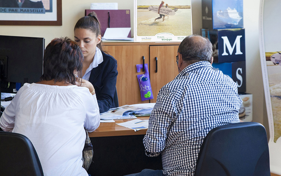 CEAV mejora su propuesta y ofrece a los sindicatos una subida salarial del 4%