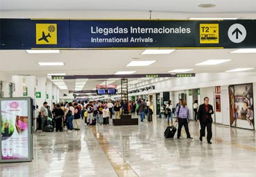 España pierde nueve millones de turistas hasta marzo