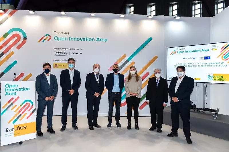 X Transfiere premia un dispositivo para visión reducida