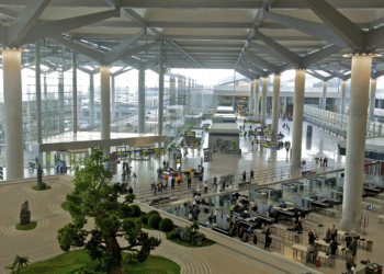 La red de Aena cierra 2016 con 230 millones de viajeros