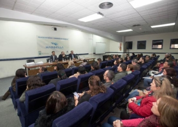 El Palacio de Marbella acoge un acto por el empleo en la ciudad