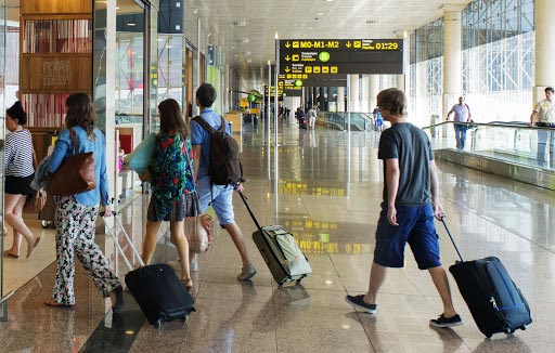 Los países europeos siguen implantando medidas a los turistas españoles