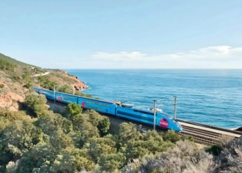 Los precios para viajar en tren a Málaga y Sevilla caen un 20% y un 13%