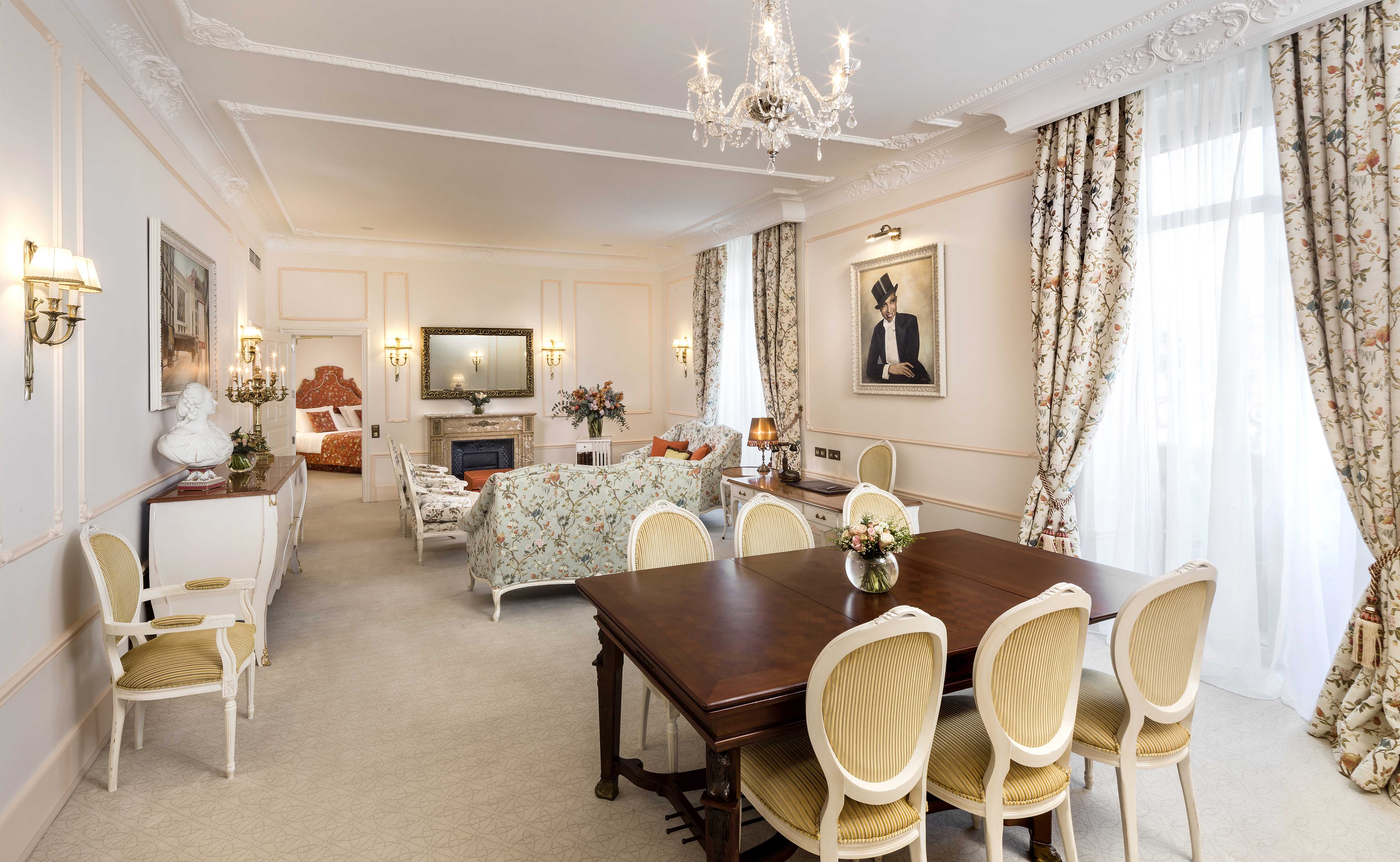 El Palace Barcelona dedica una suite a Joséphine Baker